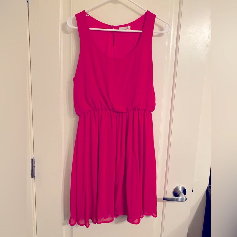 Hot pink/fuschia flowy dress. Size L.
